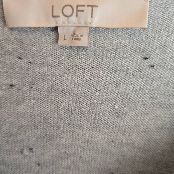 Loft Flecked zv-neck Tunic in Gray. Raglan Sleeves. Super Soft. Size L. 450 - Picture 5 of 6